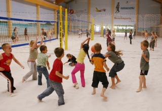 indoor-beach-center-berlin-ball-schnur-2